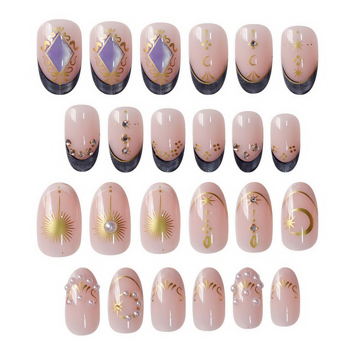 Elegantes Nageldesign Karnz