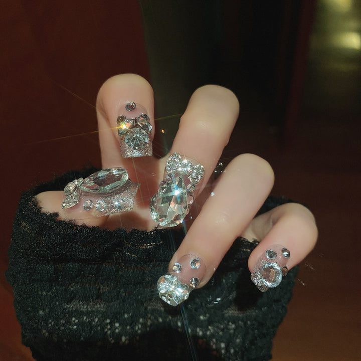 Glamouröse Kristall-Nagelkunst
