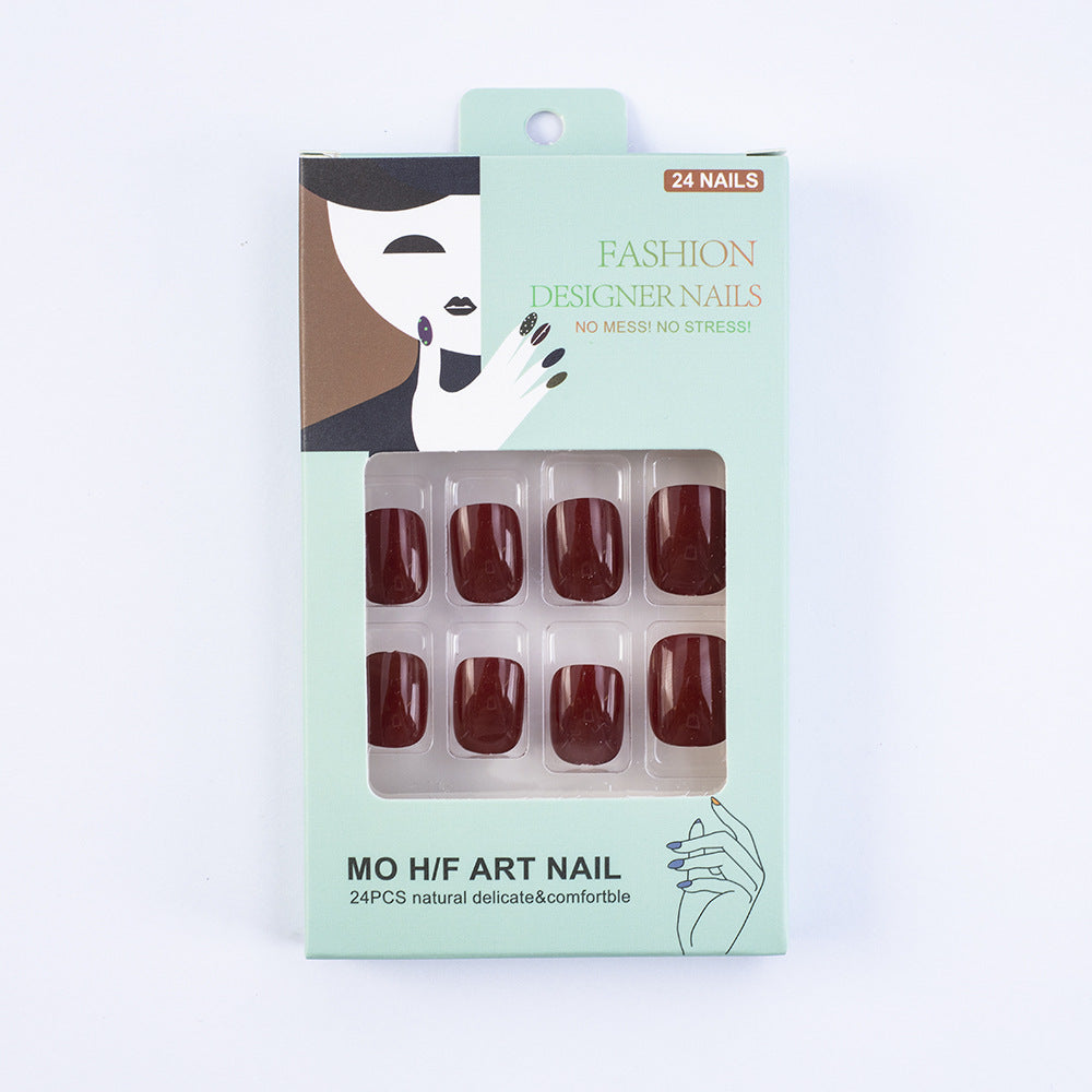 Kreatives Kunstnageldesign mit Pandamotiv Karnz