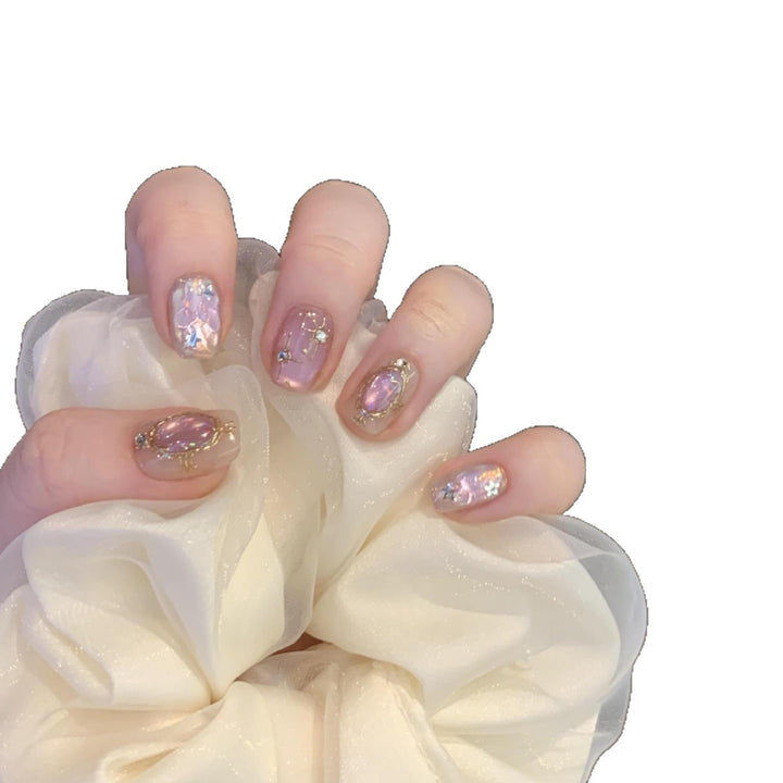 Glamouröse Nagelkunst mit Glitzereffekt Karnz