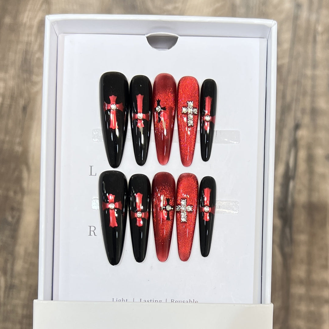 Glamouröser Stiletto Press-On Nagelset Karnz