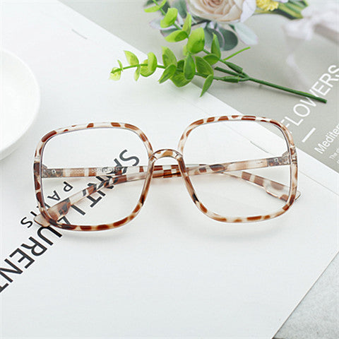 Damen quadratische Designerbrille mit modernem Muster Karnz