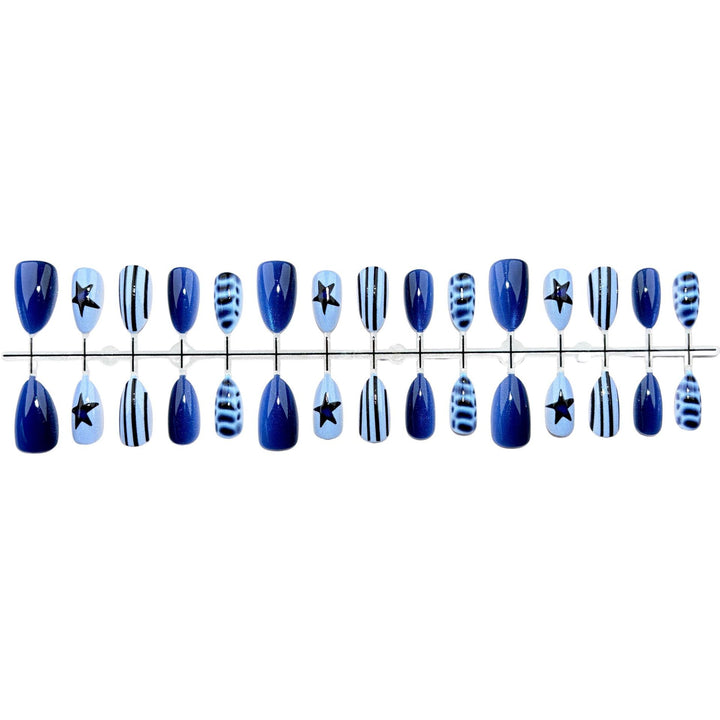 Stilvolles abstraktes Press-On Nagelkunst Set