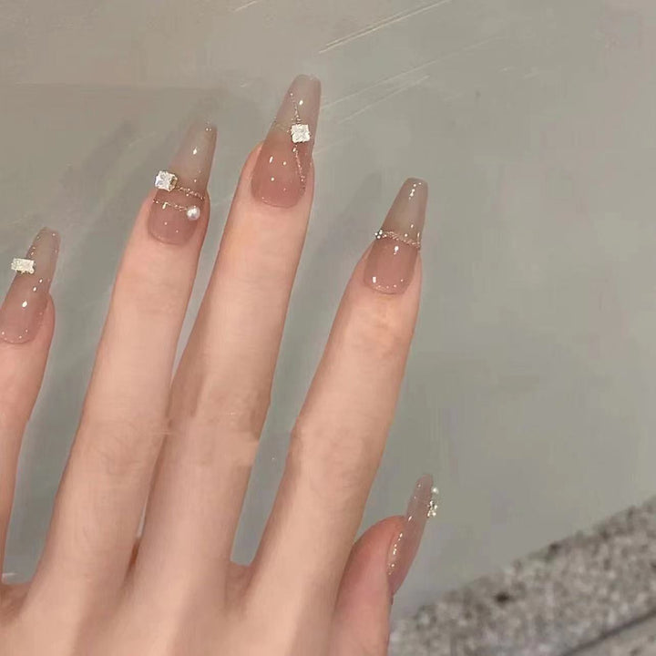 Elegantes Press-On Nagelkunstset mit Kristallverzierungen