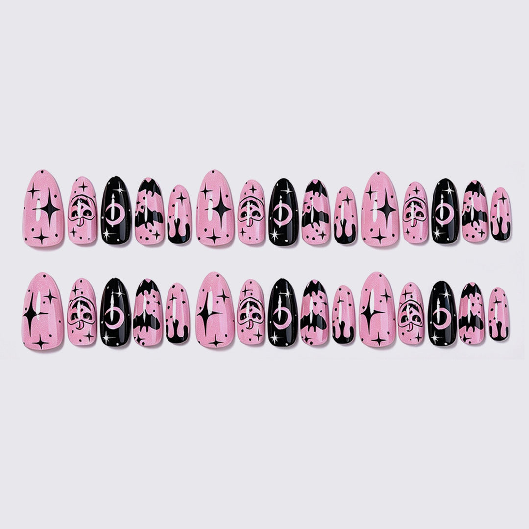 Kreatives Nagelset mit Halloween-Motiv Karnz
