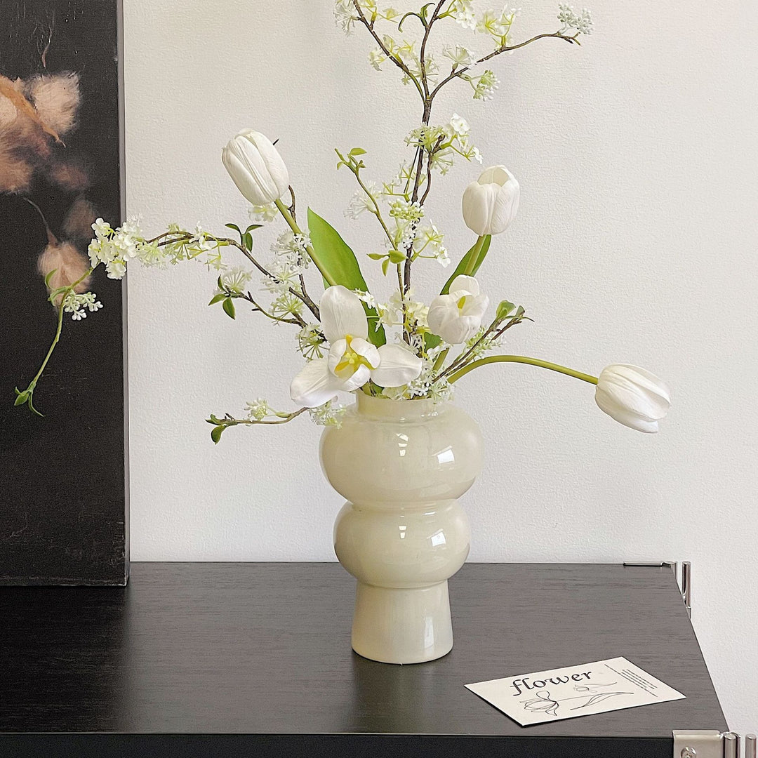 Dekorative künstliche Blumenarrangement