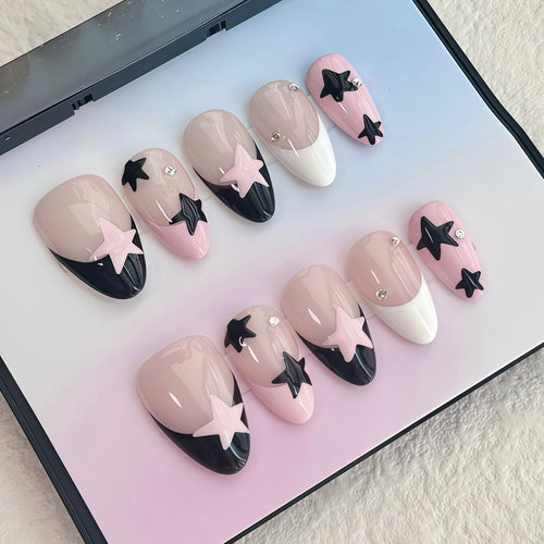 Dekoratives Press-On-Nagelset mit künstlerischem Stern-Design