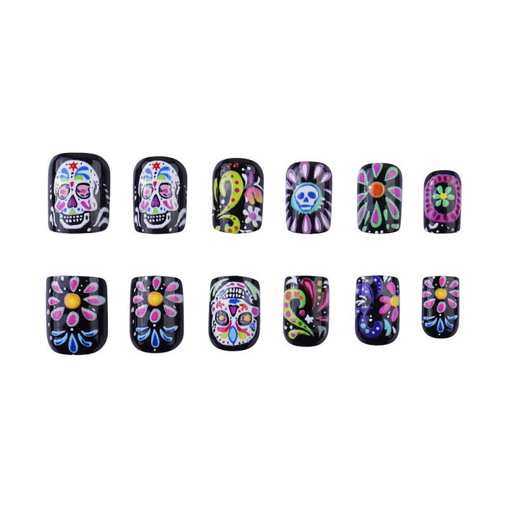 Künstlerische Zuckerschädel Nagelkunst