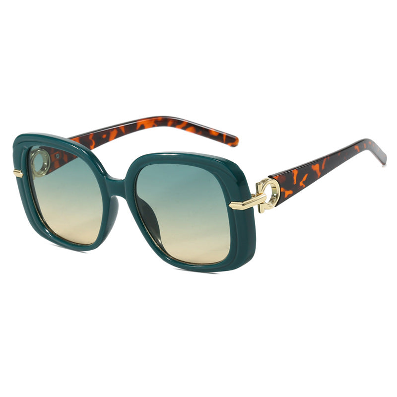 Damen quadratische Sonnenbrille mit luxuriösem Metallakzent Karnz