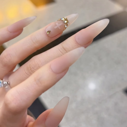 Elegantes Stiletto Press-On-Nagelkunst-Set mit Kristallakzenten Karnz
