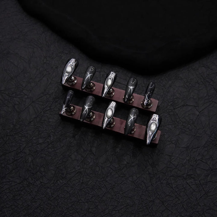 Künstlerische Stiletto-Nagelverlängerungen