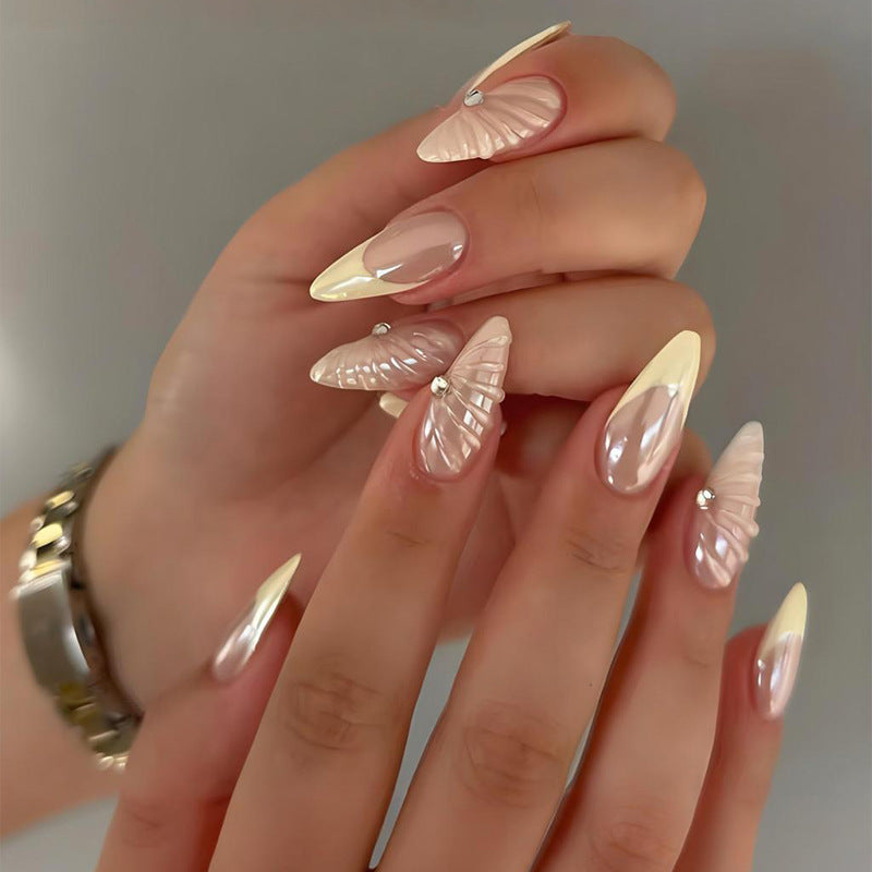 Kunstnagelset mit einzigartigen Muschel-Designs Karnz