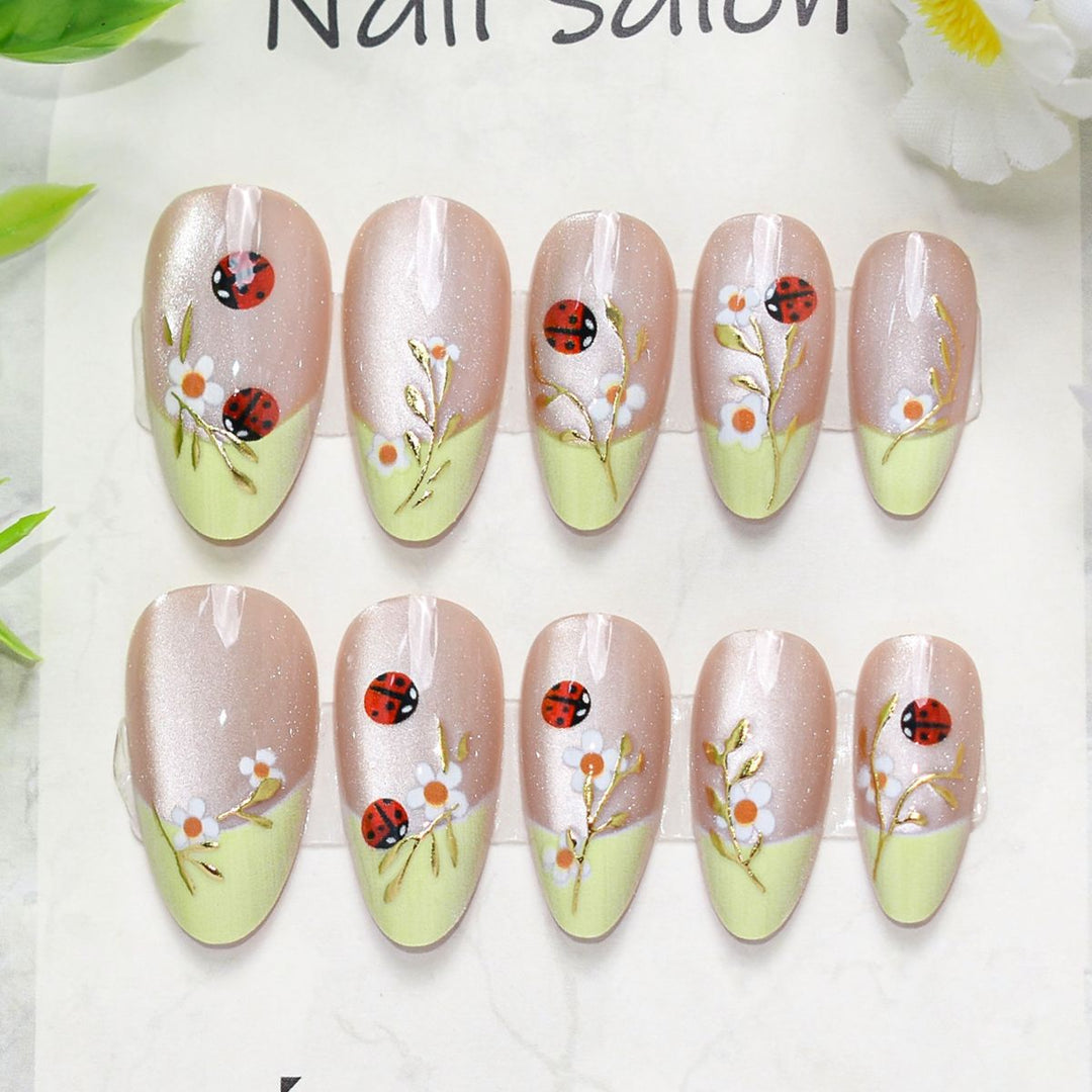 Künstlerisches Press-On-Nagelset mit Kirschblütenmuster Karnz