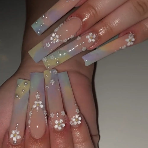 Blumeninspirierten Druck-Nagelverlängerungen Karnz