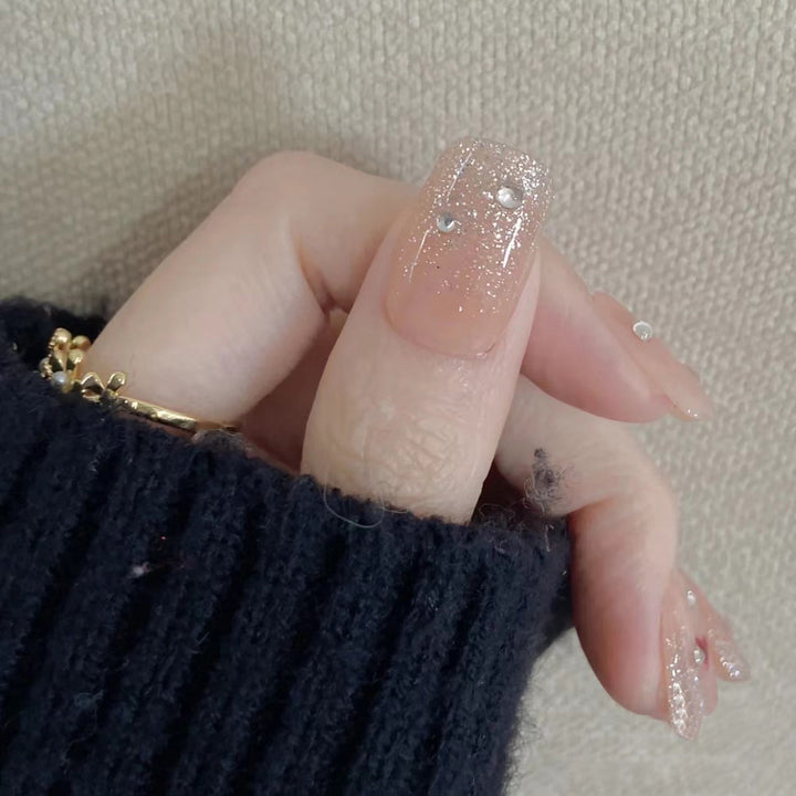 Romantisches Herz-Themen Press-On Nagelset