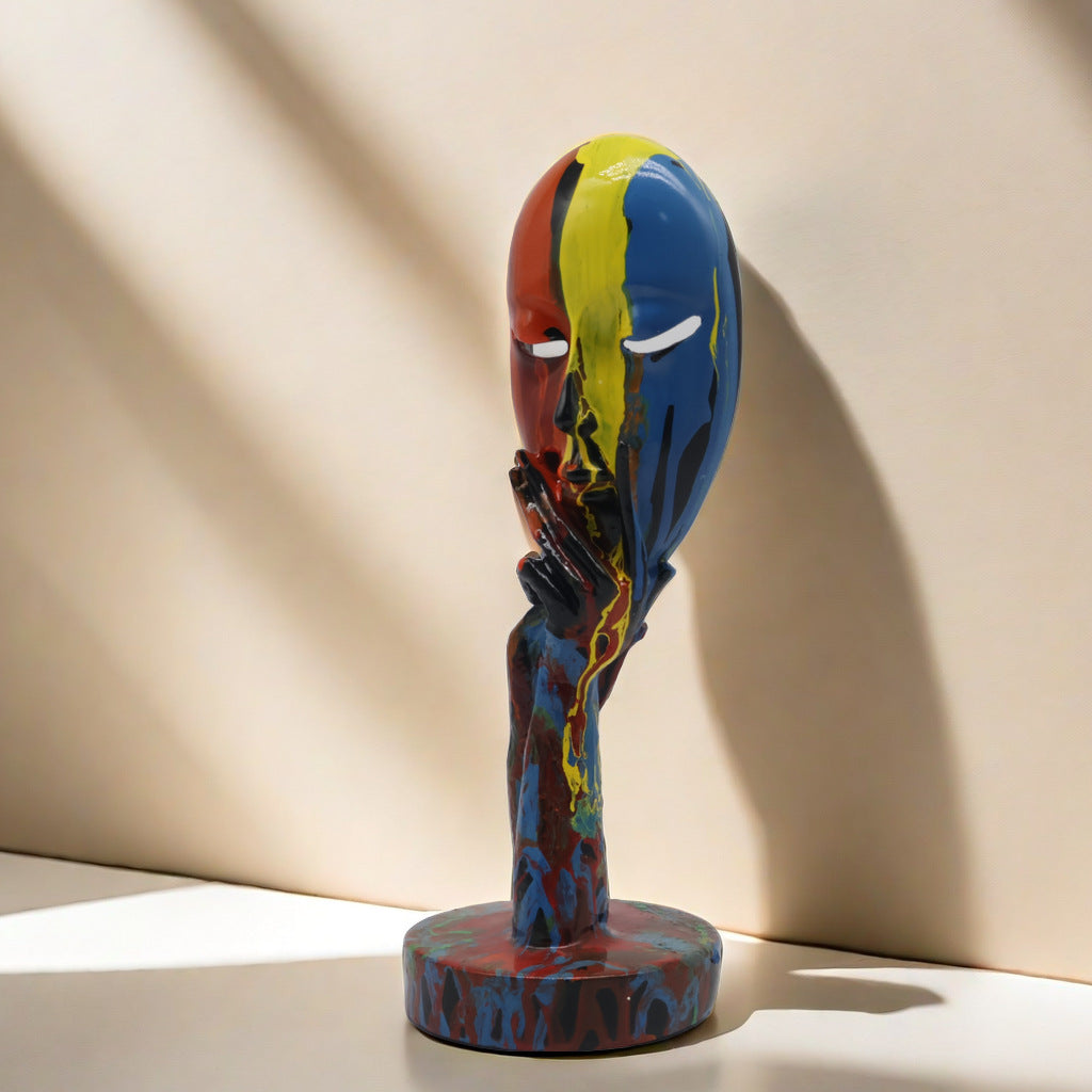 Kunstvolle Dekoration in Gestalt einer nachdenklichen Figur Karnz