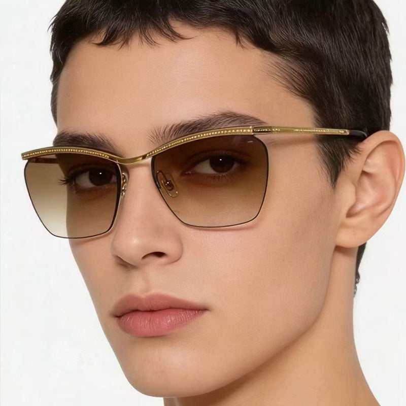 Damen Modische Sonnenbrille mit filigranem Rahmen und sanftem Farbverlauf Karnz