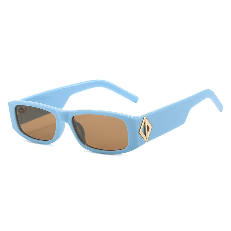 Damen modische Sonnenbrille mit asymmetrischem Rahmen und goldfarbenen Details Karnz