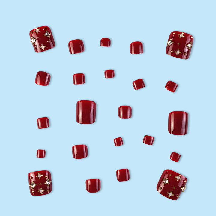 Fußnagelkunstset mit elegantem Design und Glitzerakzenten Karnz
