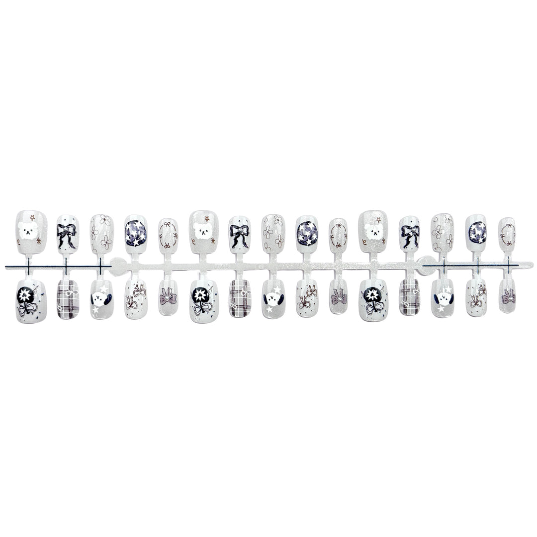 Niedliches Charakter-Design Press-On Nagelkunst Set