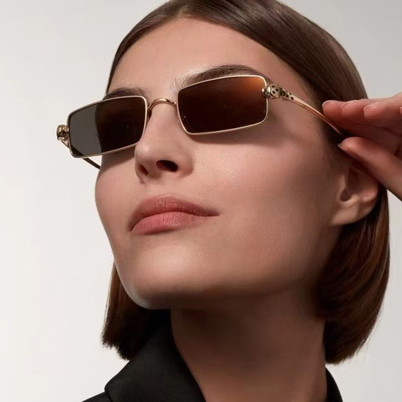 Damen elegante quadratische Sonnenbrille mit luxuriösem Metallrahmen und UV-Schutz Karnz