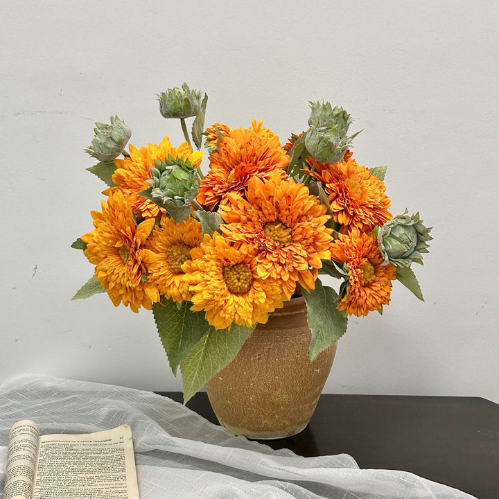 Künstlerischer Kunstblumenstrauß