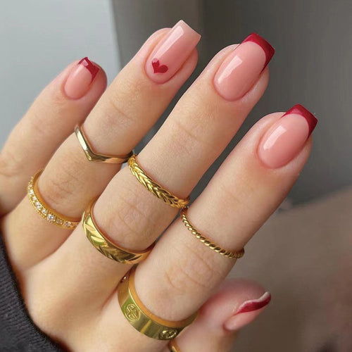 Künstlerisches Herzdesign Press-On Nagelset Karnz