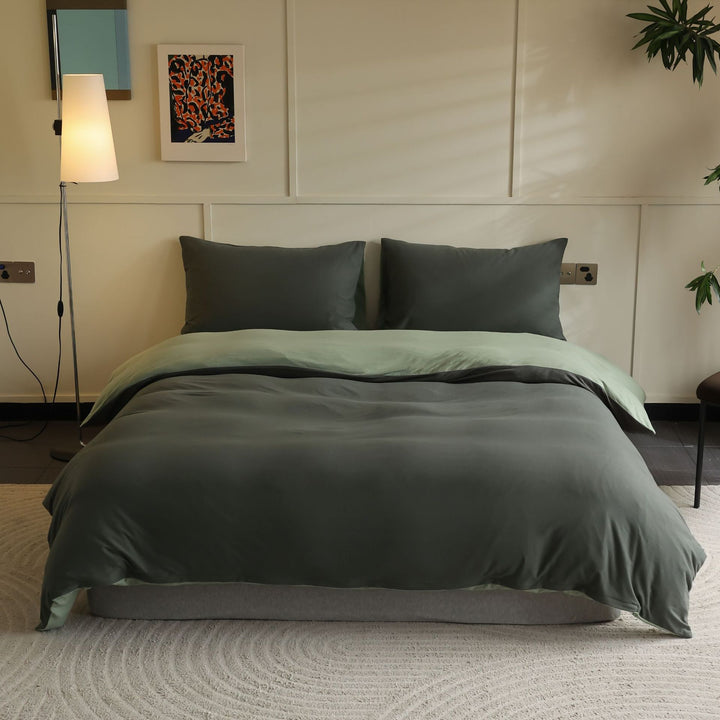 Atmungsaktives Wendebettwäsche-Set aus Bio-Baumwolle mit leichter Steppdecke und Kissenbezügen
