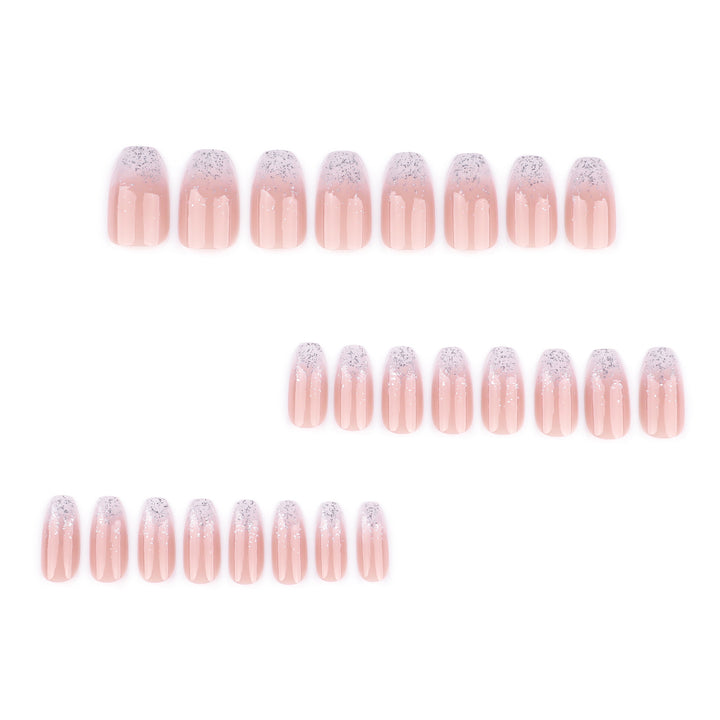 Kunstvolle Nagelverlängerungen mit Glitzer und Ombre-Effekt Karnz