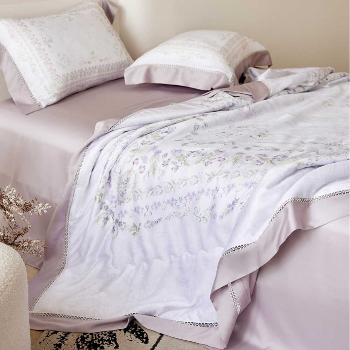 Bettbezug-Garnitur aus seidenweichem Baumwollsatin mit floralem Aquarellprint und dekorativer Bordüre