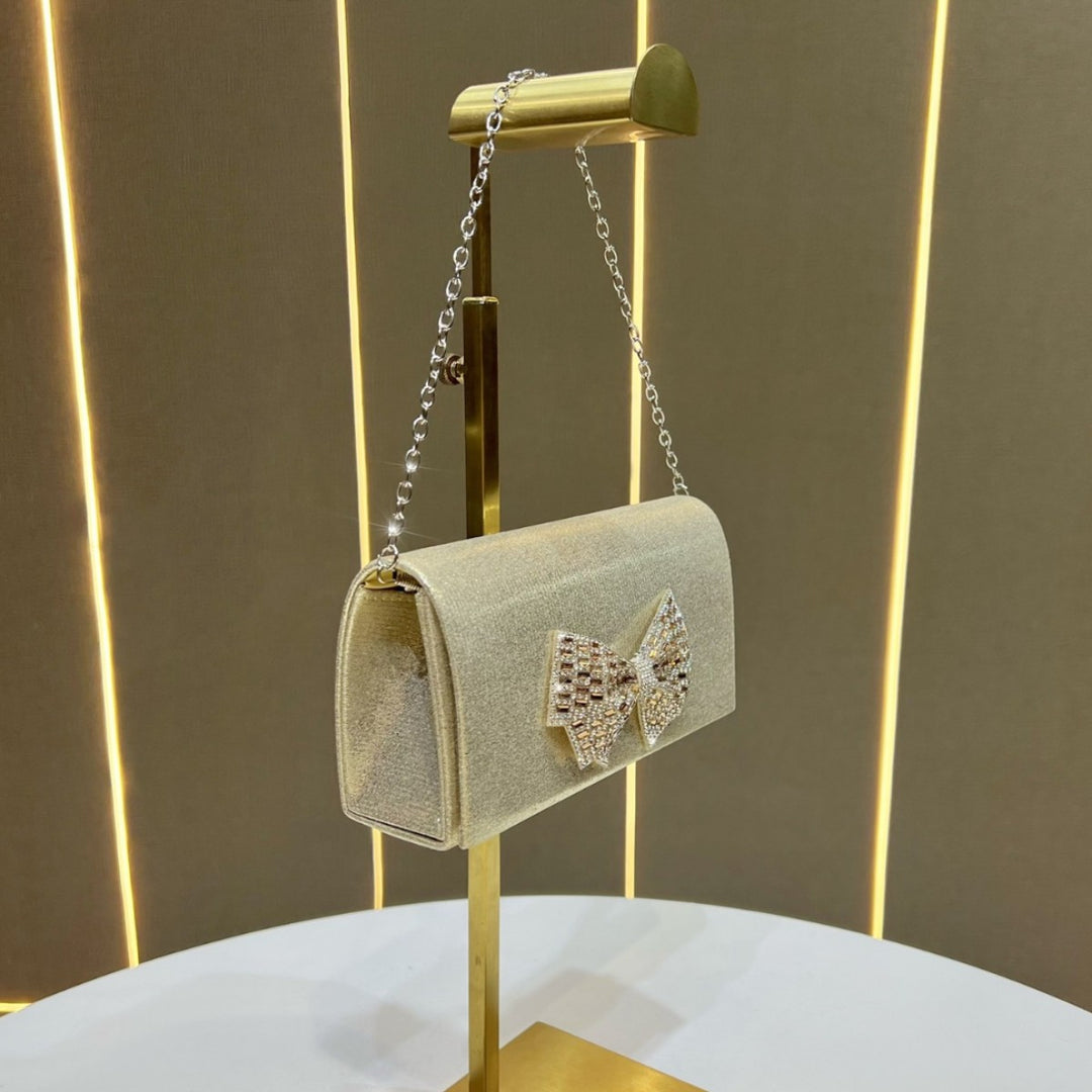 Bogen-verzierte Abendclutch