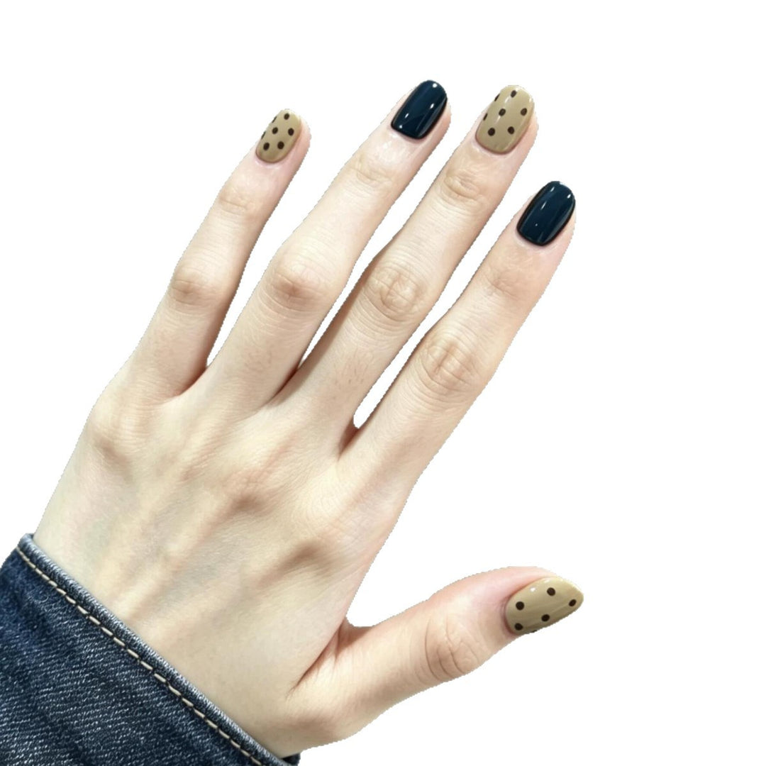 Künstlerisches Nageldesign