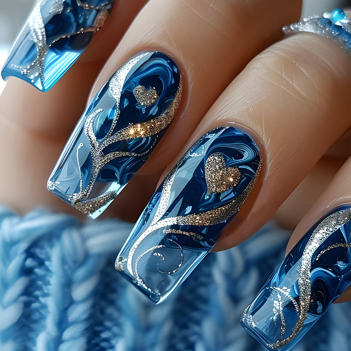 Elegante Kunstnagelverzierung Karnz