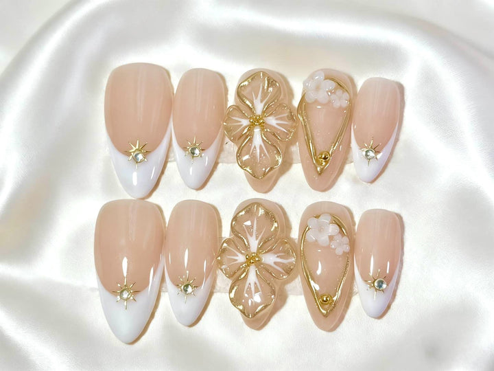 Dekoratives Handgefertigtes Press-On Nagelkunstset mit von Strand inspirierten Designs