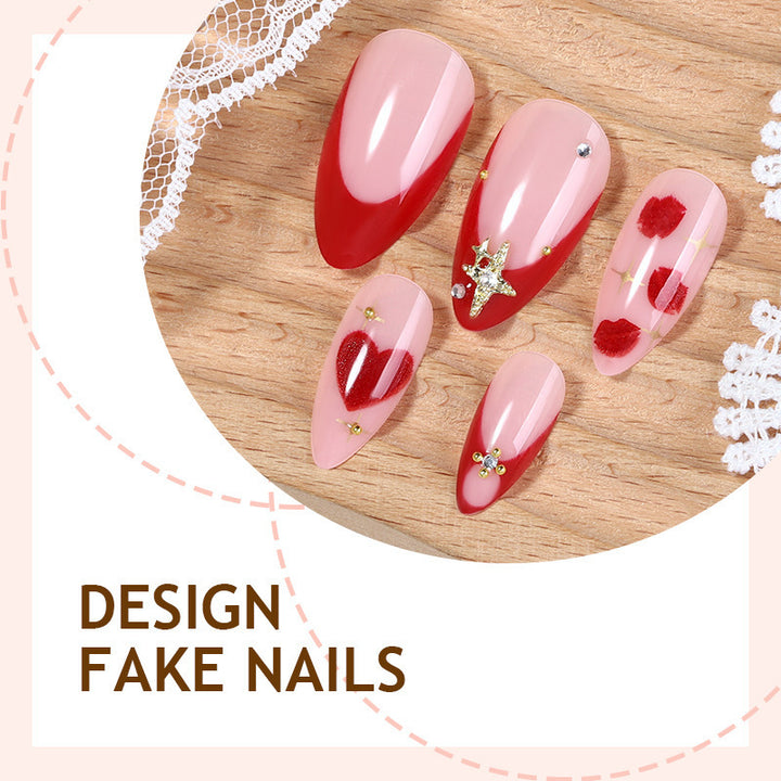 Kreatives Kunstnagelset mit Herzen- und Glitzer-Design Karnz