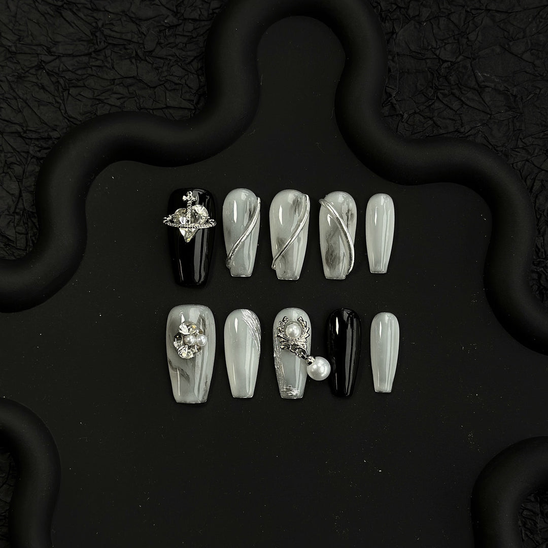 Künstlerisches Satin Press-On Nagel Set
