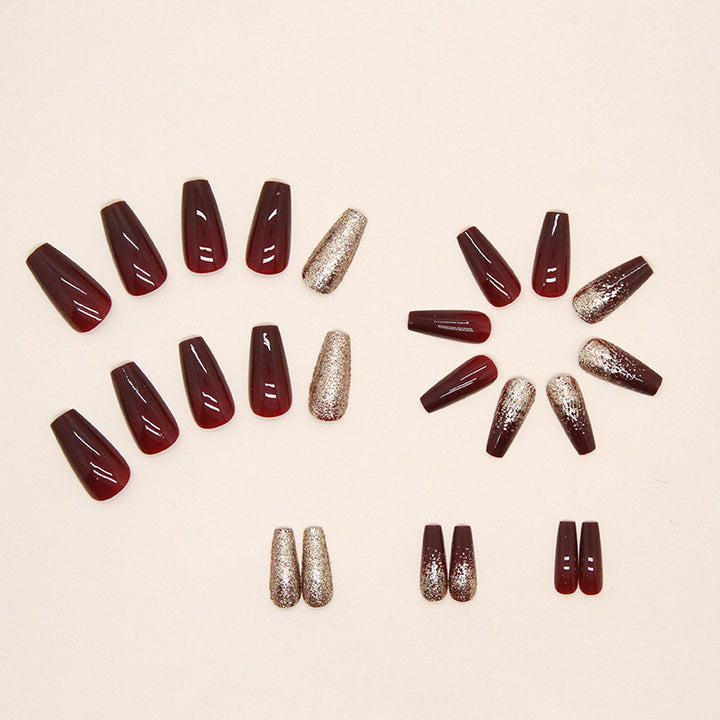 Elegantes Glitzerndes Nagelkunstdesign Karnz