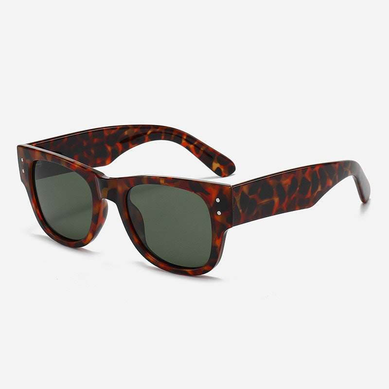 Damen Sonnenbrille im minimalistischen und eleganten Design Karnz