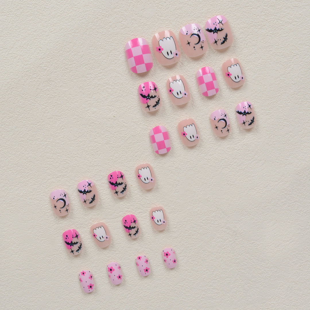 Kreative Nagelkunst mit Halloween-Motiven Karnz