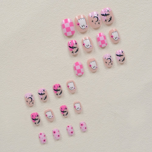 Kreative Nagelkunst mit Halloween-Motiven Karnz