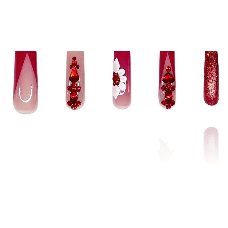 Dekorative Strass Press-On Nagelkunst Karnz