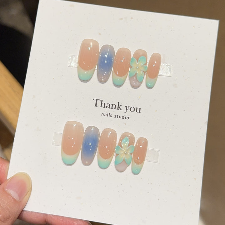 Künstliche Nagelspitzen Im Floralen Design Karnz