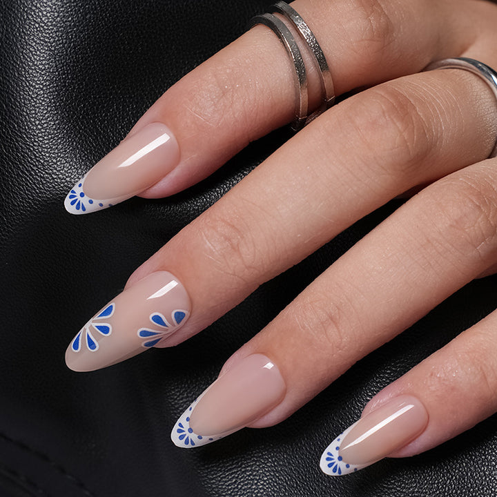 Dekoratives Blumiges Press-On Nagelset