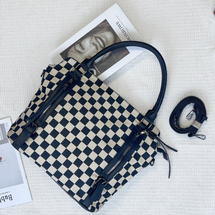 Modische Handtasche mit Praktischem Zubehör Karnz