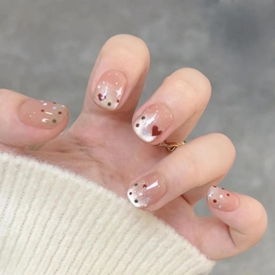 Künstlerisches Herz-Design Press-On Nagel Set Karnz