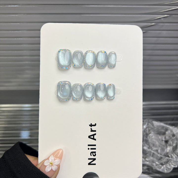 Elegantes Press-On-Nagelset mit Prismaglanz
