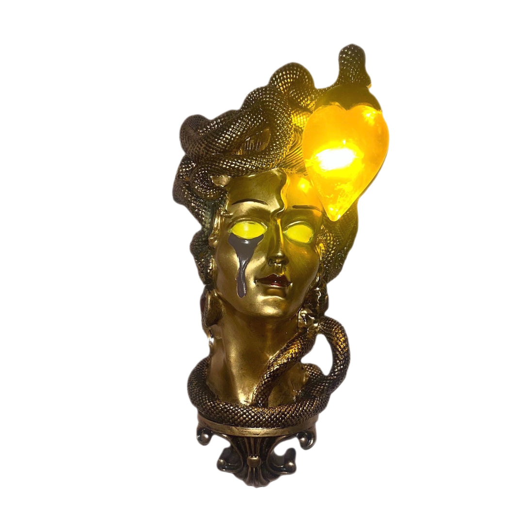 Wandlampe im Medusa-Design Karnz