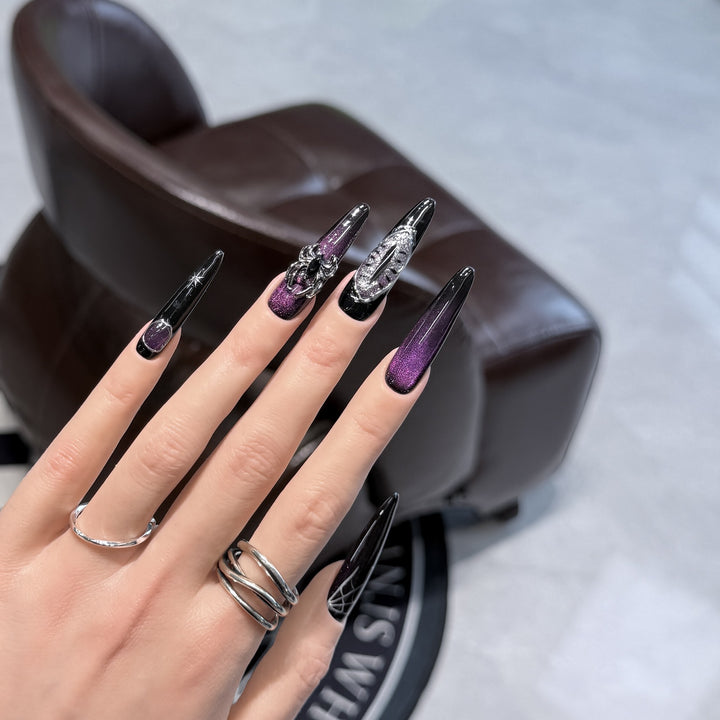 Glamouröses Stiletto Druck-On Nagelkunst-Set mit himmlischem Design Karnz