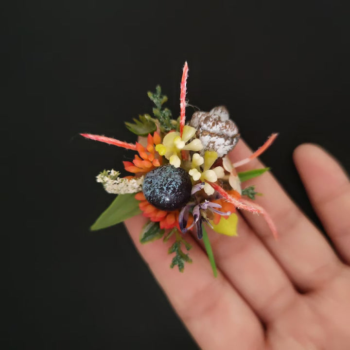 Klassische florale Brosche