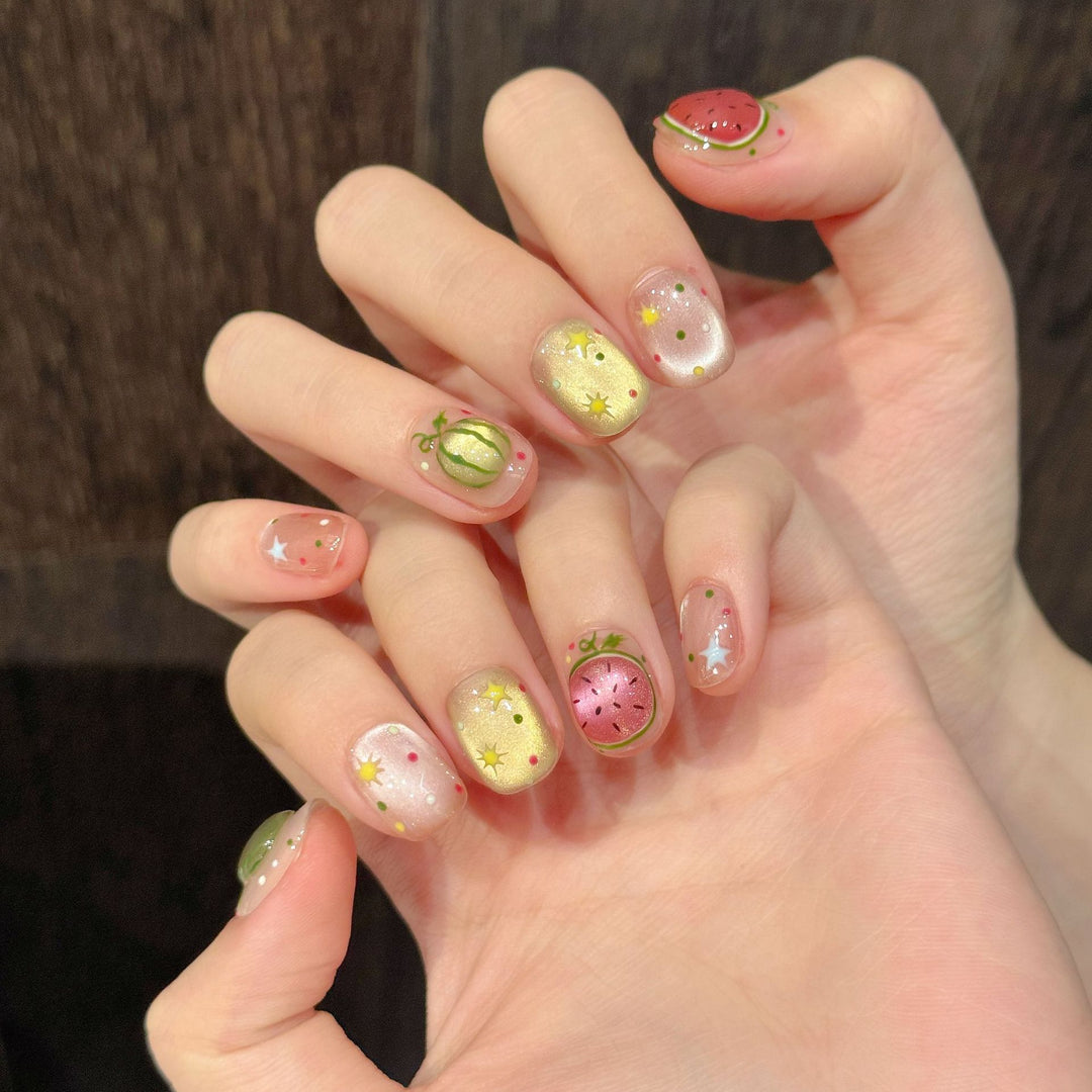 Dekorative Nagelkunst Karnz